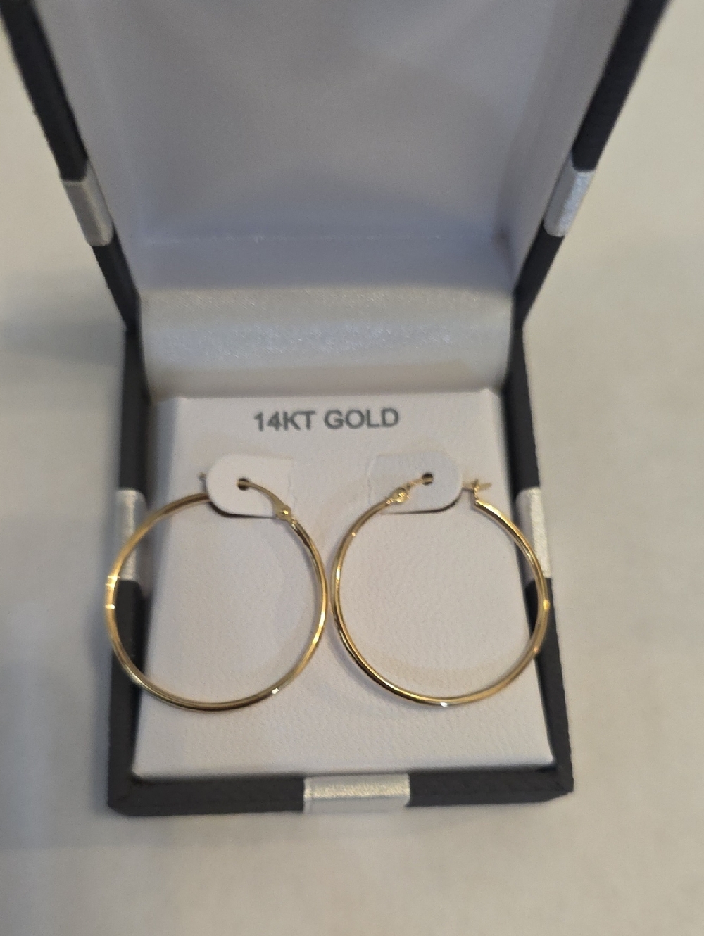 14kt Gold Hoop Earring 28mm